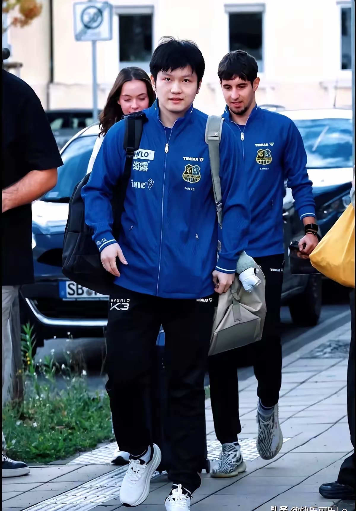 樊振东复出首秀出彩，洛杉矶快船主场绝杀费城76人，豪取35连胜(樊振东弃赛)